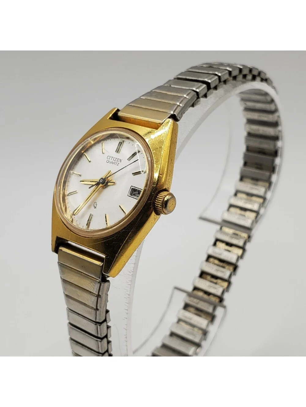 Vintage Citizen CQ Womens Watch  23mm New Battery Gold Tone Date Dial
